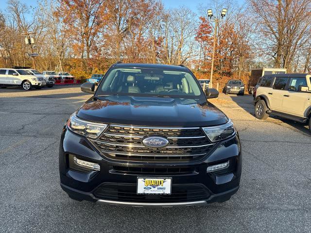 Certified 2023 Ford Explorer XLT w/ Equipment Group 202A image 5