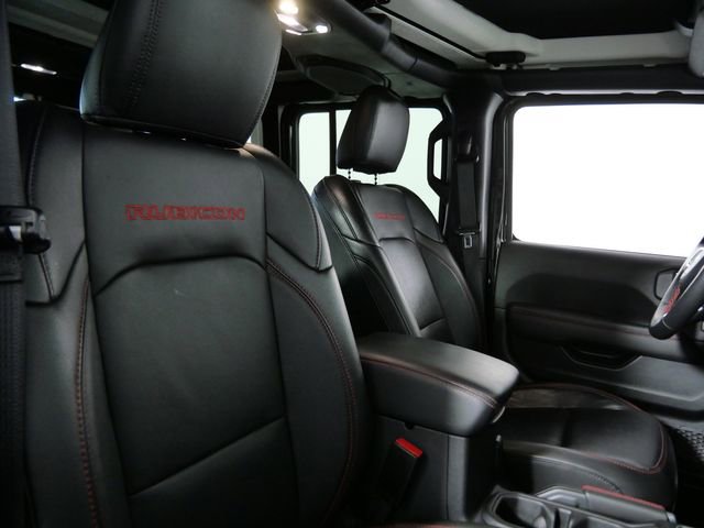 Used 2023 Jeep Wrangler Unlimited Rubicon w/ Cold Weather Group AWD/4WD image 15