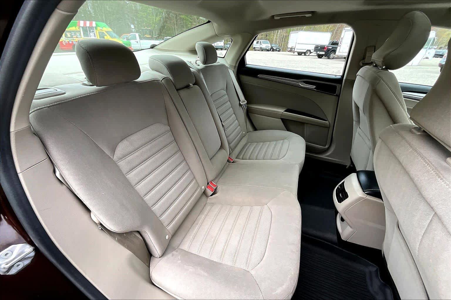 Certified 2019 Ford Fusion SE AWD/4WD image 19