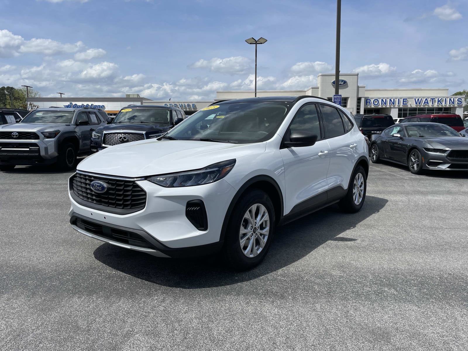 Certified 2025 Ford Escape Active w/ Tech Pack #1 FWD image 9