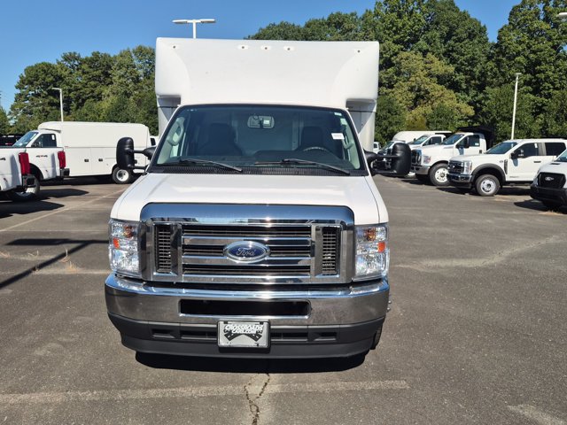 Certified 2022 Ford E-350 and Econoline 350 Super Duty w/ Power Windows & Locks Group RWD image 9