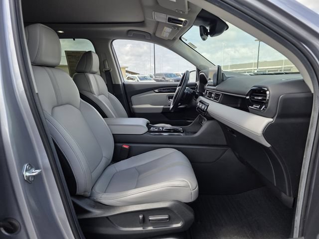 Used 2025 Honda Pilot Touring image 28