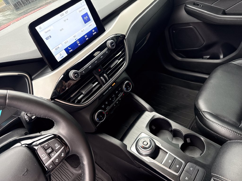 Certified 2022 Ford Escape SEL AWD/4WD image 17