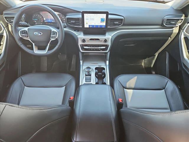 Certified 2022 Ford Explorer XLT w/ Equipment Group 202A image 19