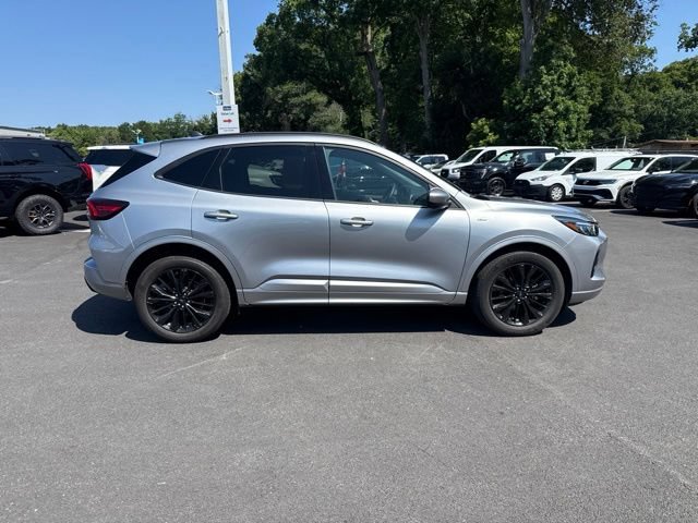 Certified 2023 Ford Escape ST-Line Elite AWD/4WD image 11