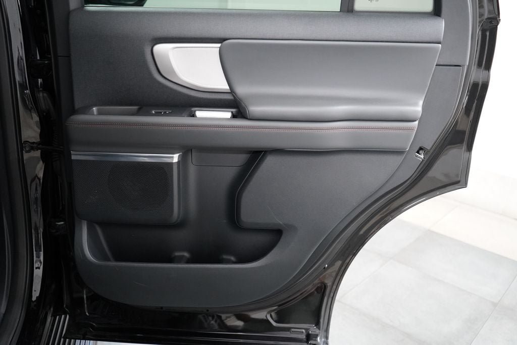 Certified 2025 Ford Expedition Active AWD/4WD image 24