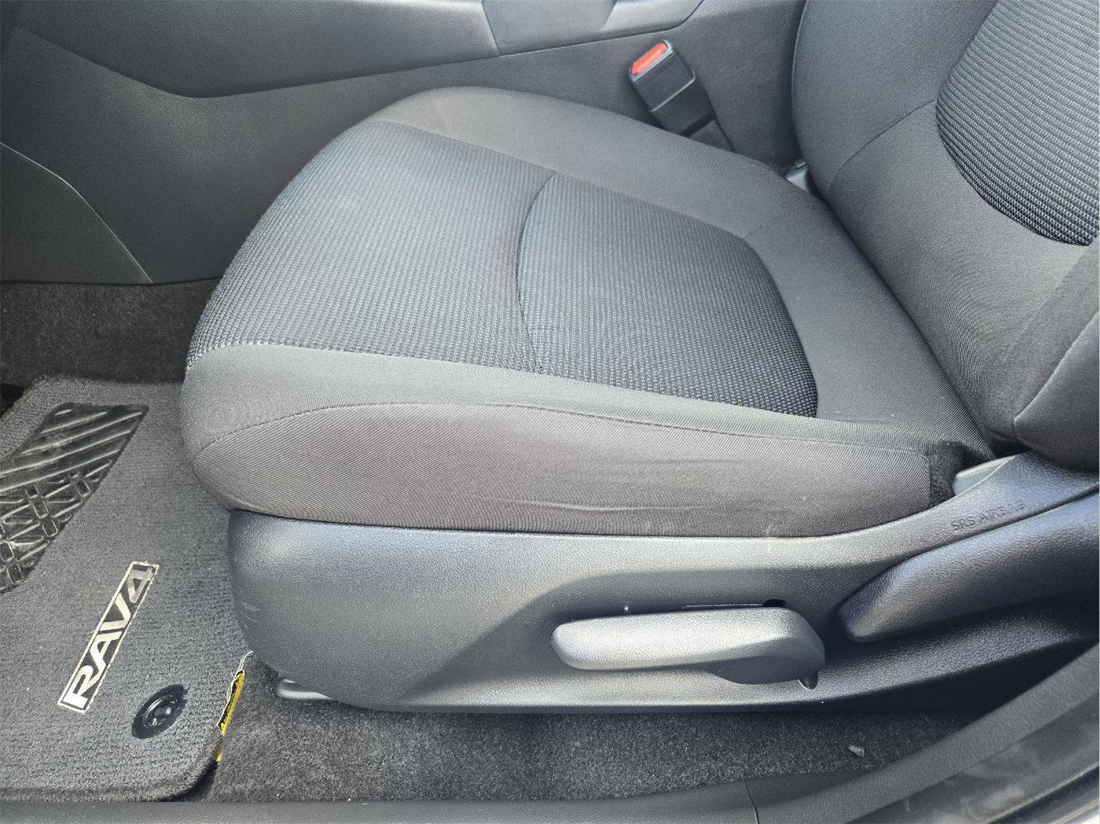 Used 2024 Toyota RAV4 LE FWD image 20