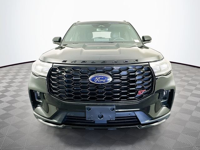 Certified 2025 Ford Explorer ST AWD/4WD image 5