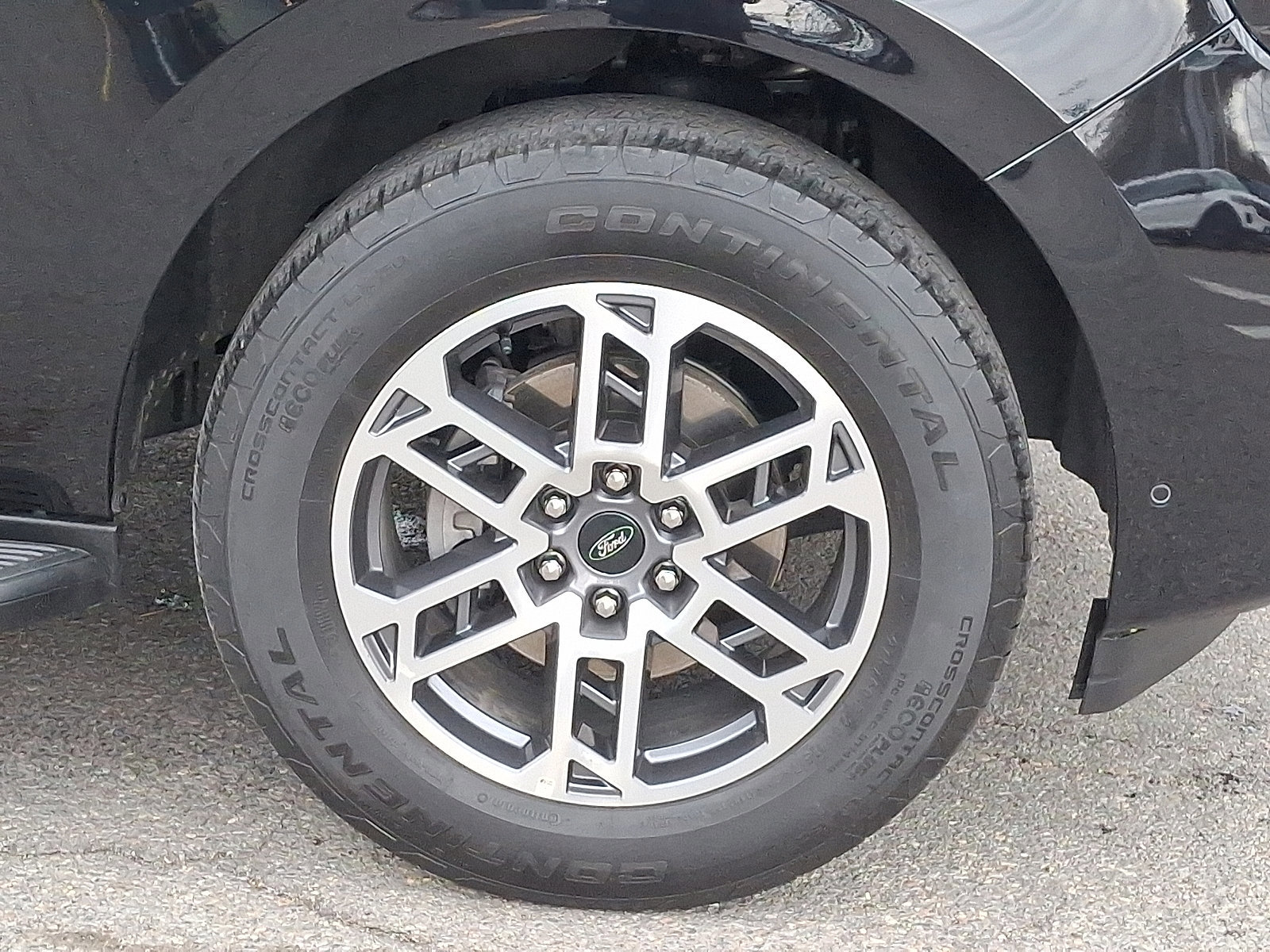 Certified 2025 Ford Expedition Active image 8