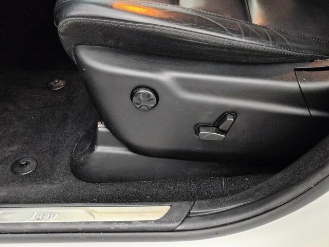 Used 2021 Jeep Grand Cherokee Limited AWD/4WD image 20