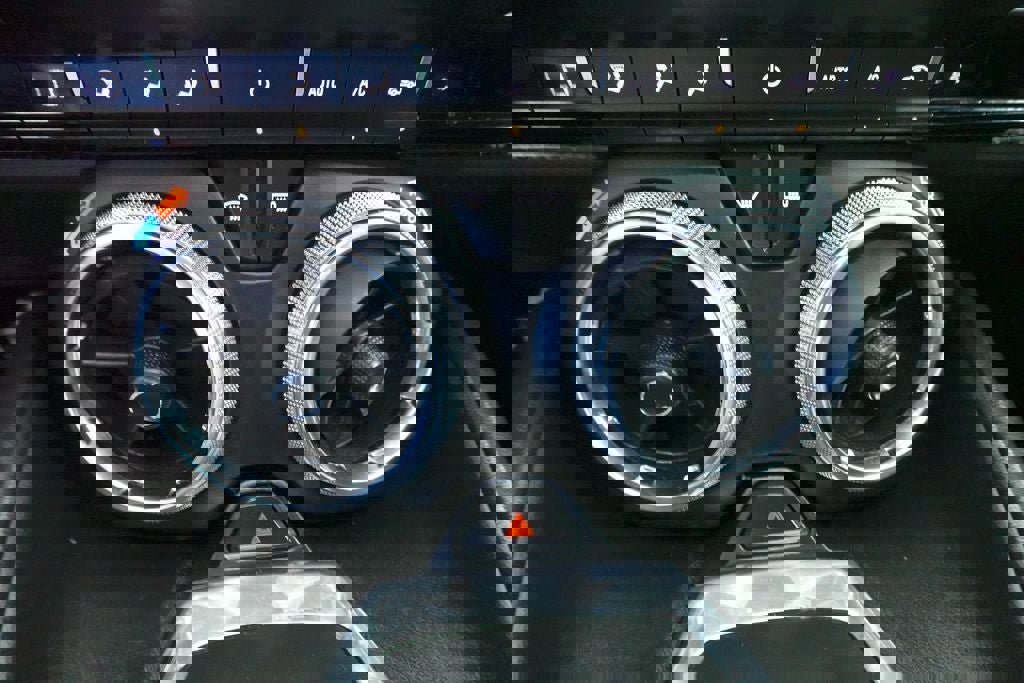 Used 2019 Chevrolet Camaro LT image 13