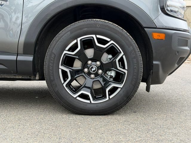 Certified 2025 Ford Bronco Sport Outer Banks w/ Outer Banks Tech Package+ AWD/4WD image 32