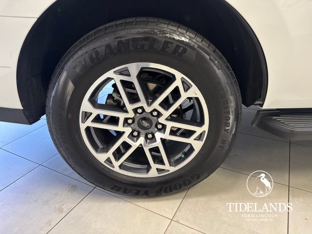 Certified 2025 Ford Expedition Active RWD image 34
