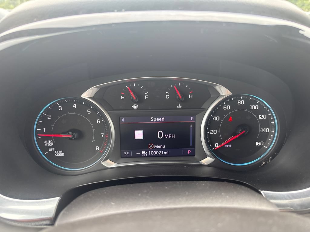 Used 2022 Chevrolet Traverse RS FWD image 25