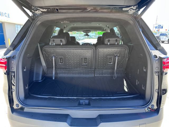 Used 2023 Chevrolet Traverse LT w/ LPO, Floor Liner Package AWD/4WD image 7