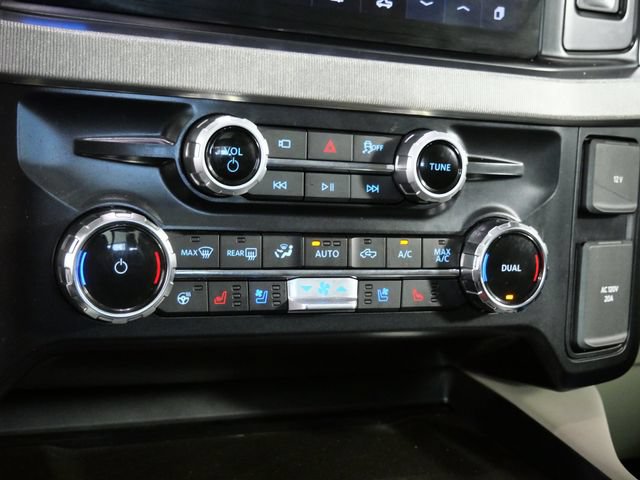 Certified 2025 Ford F250 Platinum w/ Platinum Plus Package AWD/4WD image 19