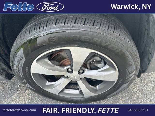 Used 2020 Jeep Cherokee Limited AWD/4WD image 5