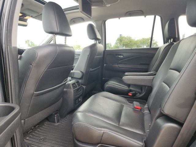 Used 2021 Honda Pilot Touring image 22