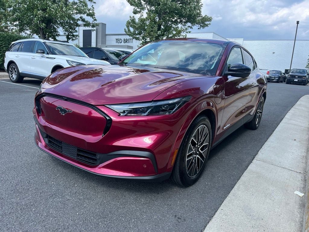 Certified 2025 Ford Mustang Mach-E Premium AWD/4WD image 3