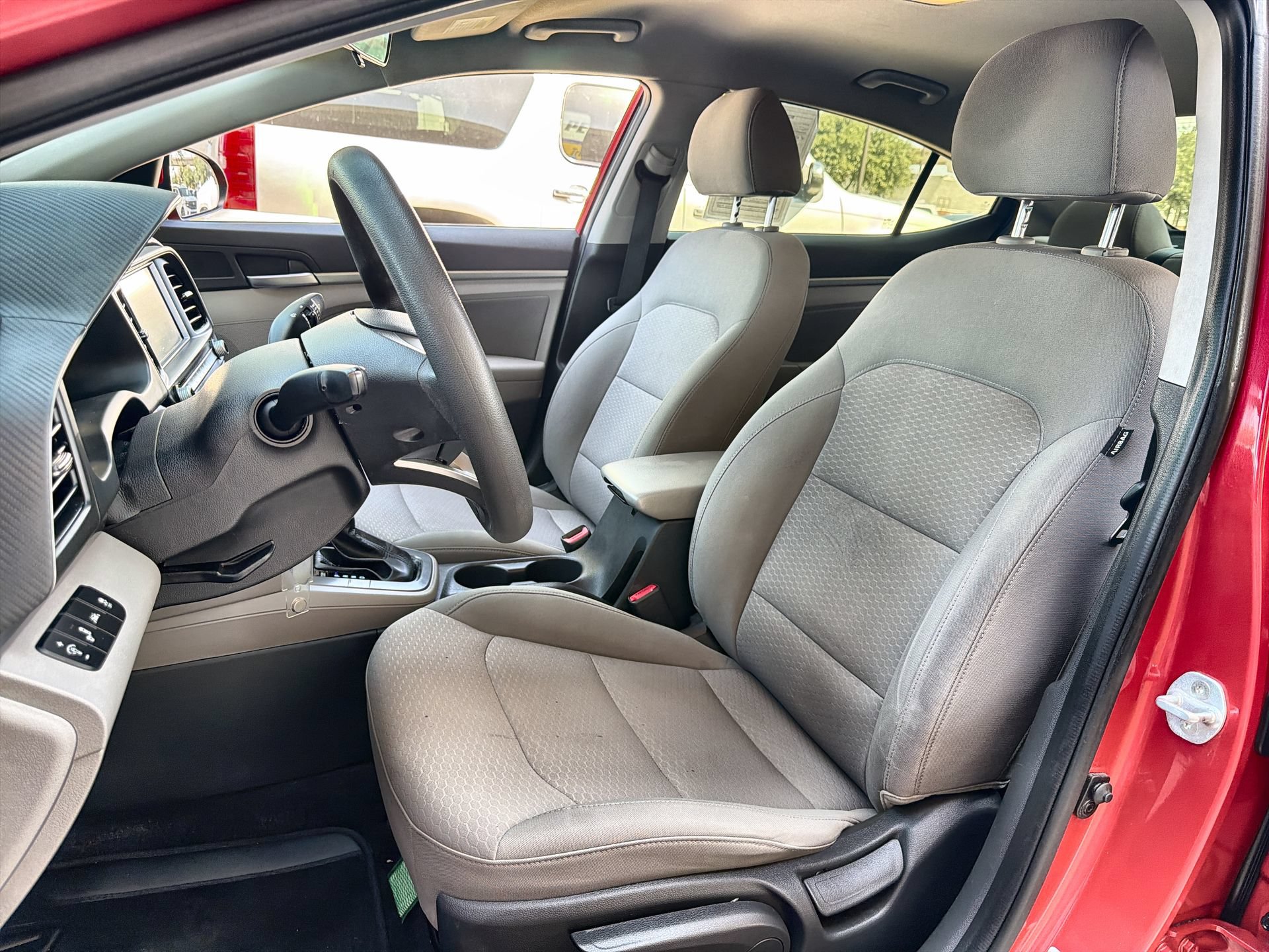 Used 2020 Hyundai Elantra SEL FWD image 11