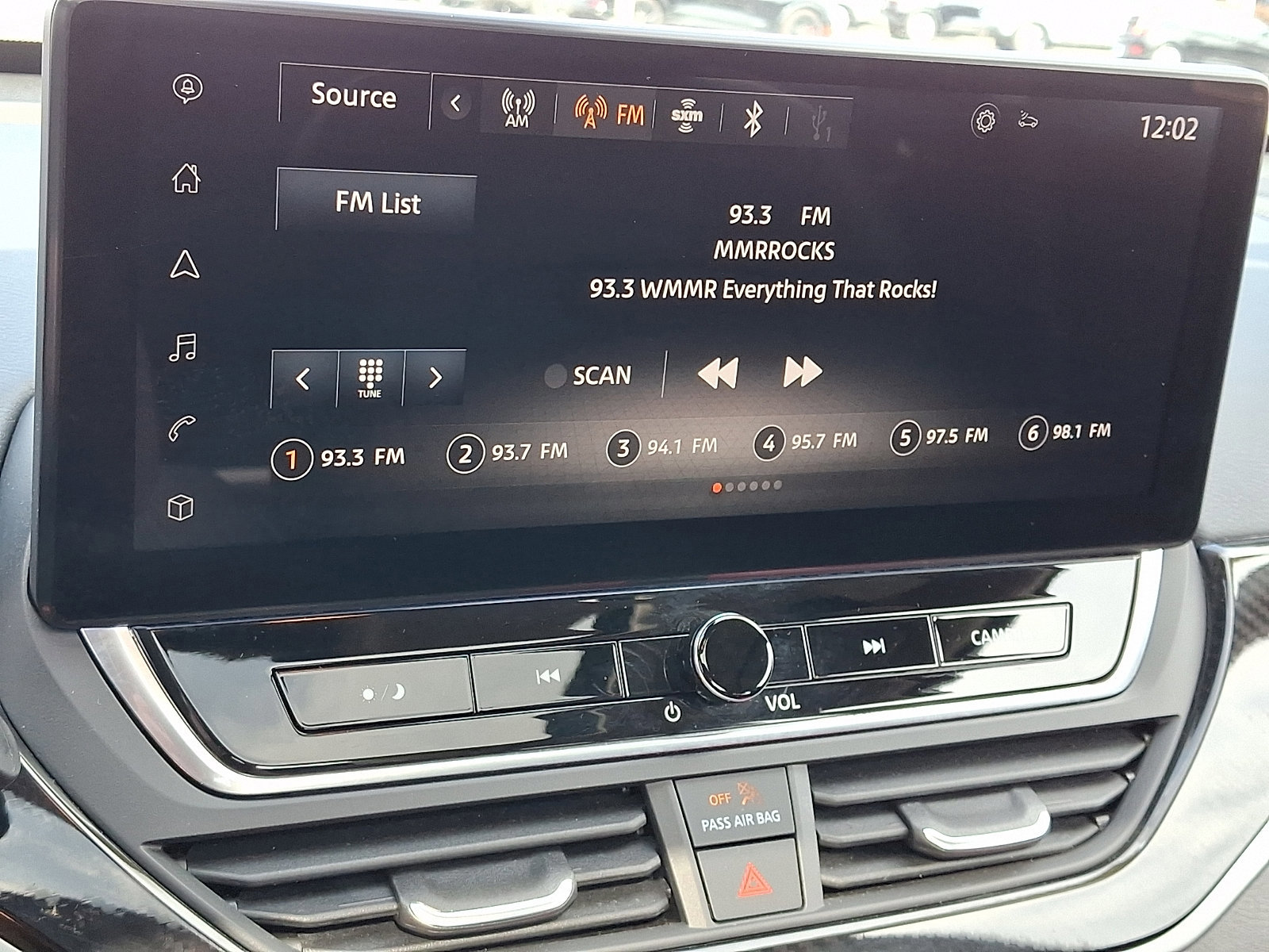 Used 2024 Nissan Altima 2.5 SR w/ SR Premium Package image 21