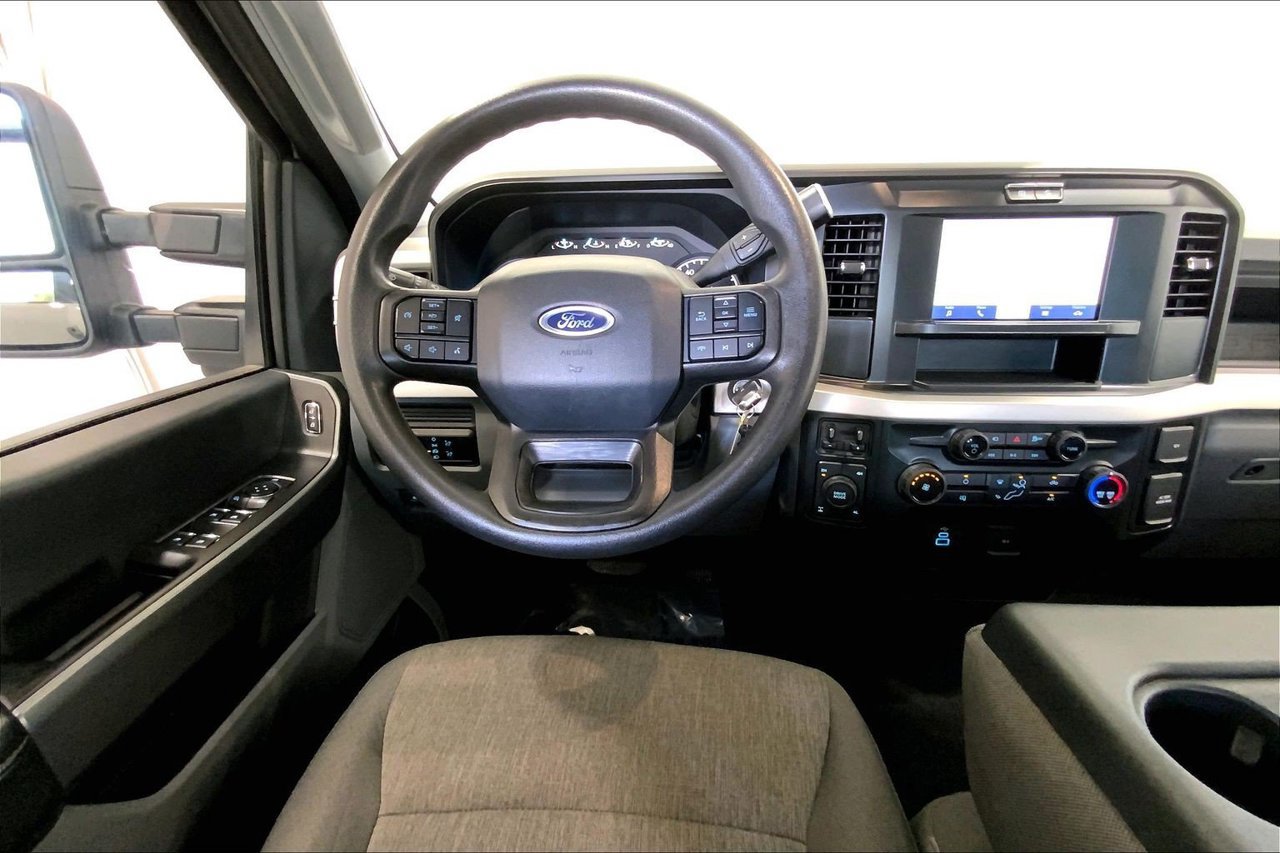 Certified 2025 Ford F350 XL w/ STX Appearance Package AWD/4WD image 4