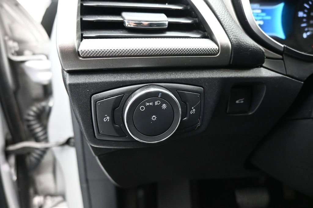 Certified 2019 Ford Fusion SE FWD image 12