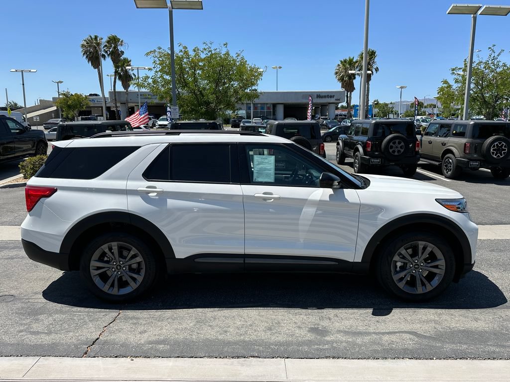 Certified 2023 Ford Explorer XLT w/ Equipment Group 202A RWD image 9