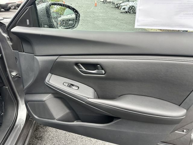 Used 2025 Nissan Sentra S FWD image 36