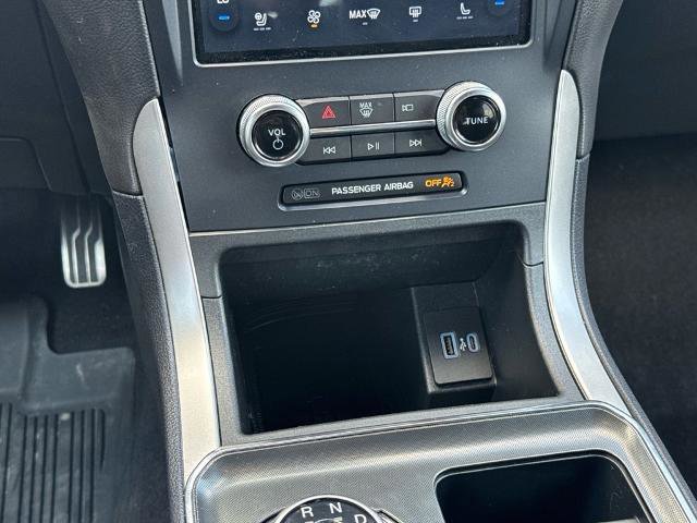 Certified 2024 Ford Edge ST-Line image 17