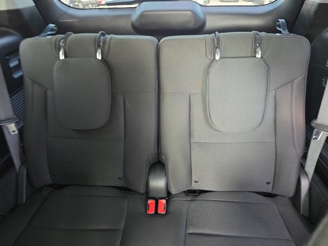 Certified 2023 Ford Explorer XLT RWD image 12