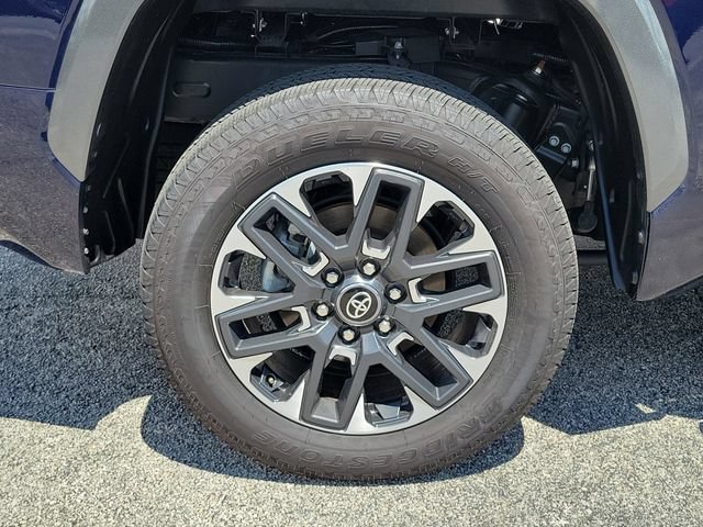 Used 2026 Toyota Tundra Limited AWD/4WD image 7