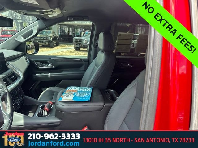 Used 2022 Chevrolet Suburban LT w/ Luxury Package RWD image 19