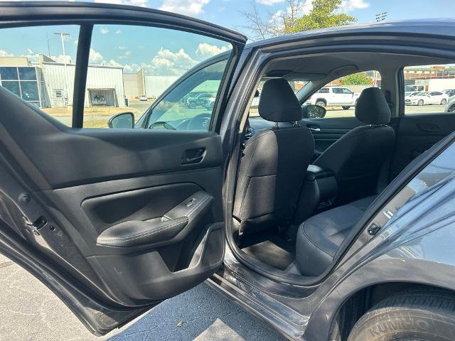 Used 2025 Nissan Altima 2.5 SV FWD image 27