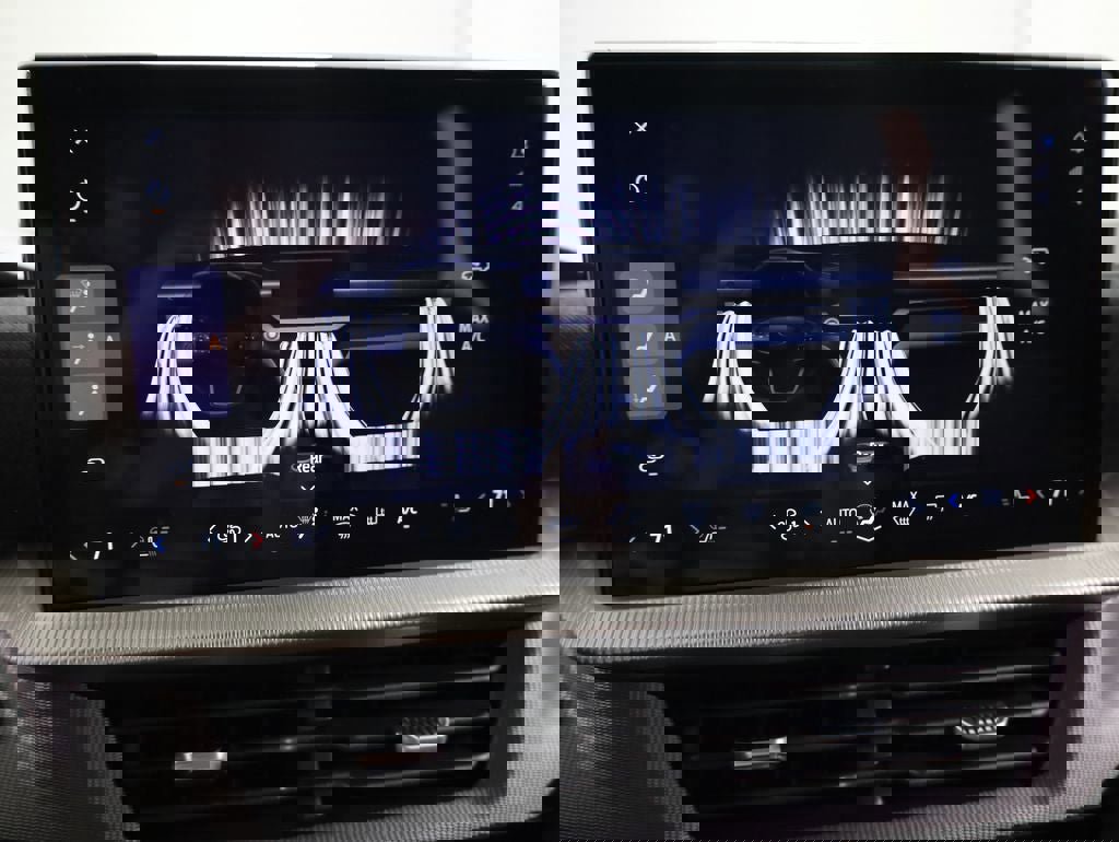 Certified 2025 Ford Explorer ST-Line image 29