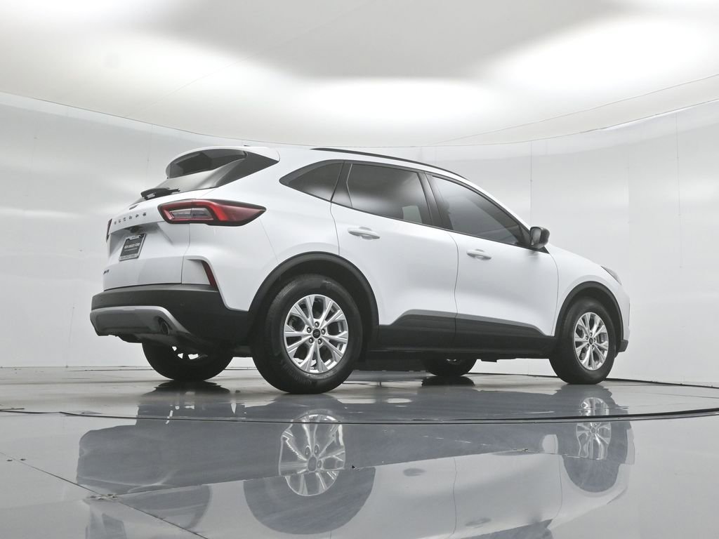 Certified 2025 Ford Escape Active w/ Tech Pack #1 FWD image 46