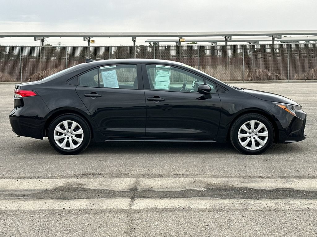 Used 2025 Toyota Corolla LE FWD image 2