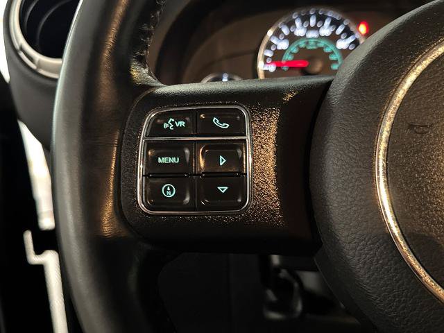 Used 2018 Jeep Wrangler Unlimited Sahara w/ Connectivity Group AWD/4WD image 18