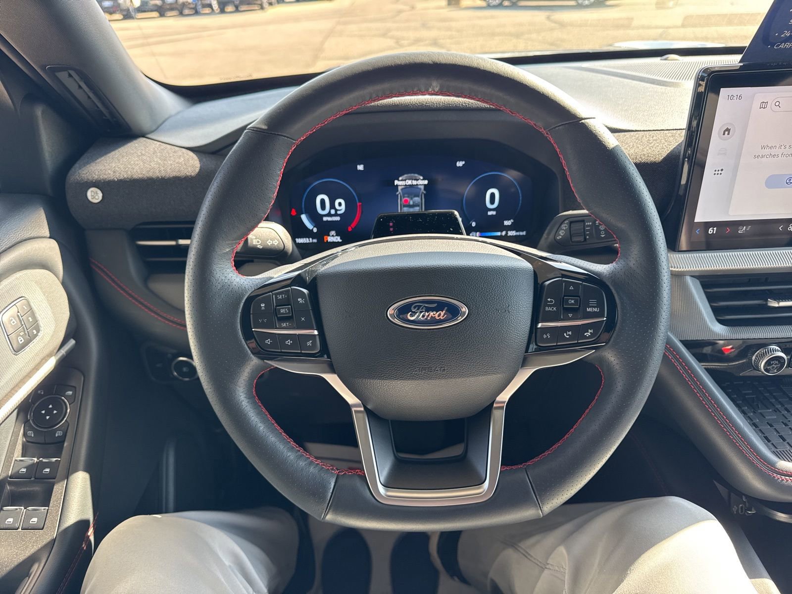 Certified 2025 Ford Explorer ST-Line w/ Premium Package image 30