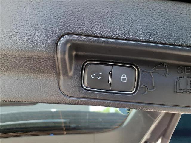 Certified 2022 Ford Explorer XLT w/ Equipment Group 202A image 18