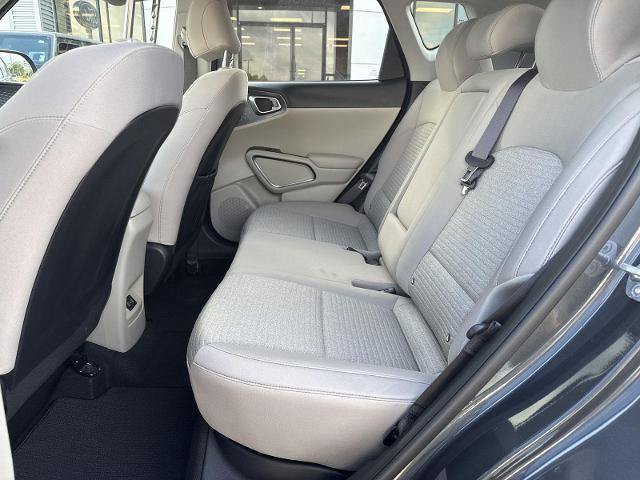 Used 2025 Kia Soul EX FWD image 5