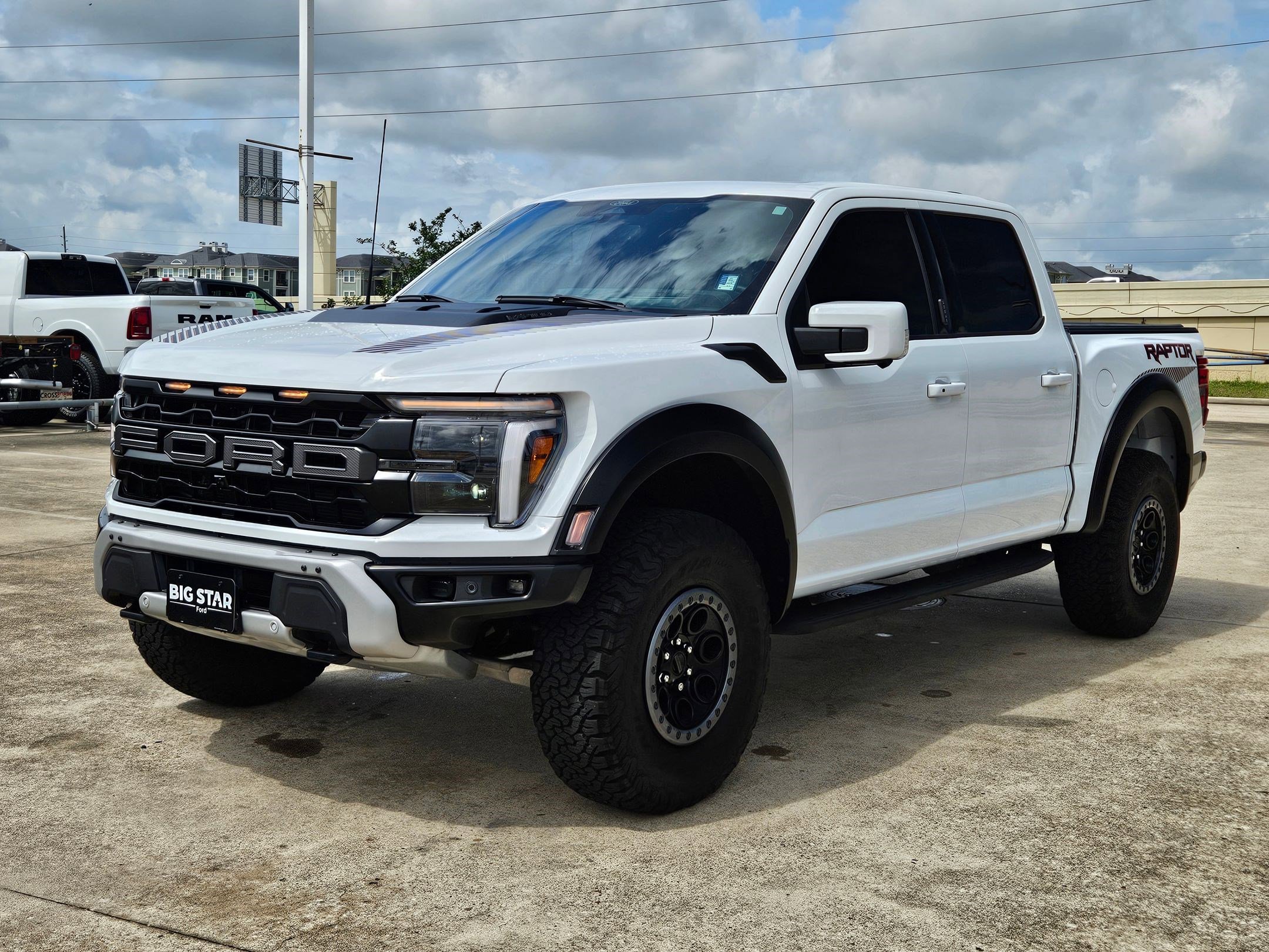 Certified 2025 Ford F150 Raptor AWD/4WD image 10