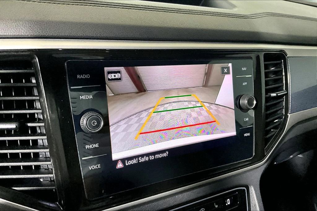 Used 2021 Volkswagen Atlas Cross Sport SEL R-Line image 17