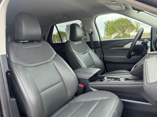 Certified 2025 Ford Explorer Active w/ Active Comfort Package AWD/4WD image 25