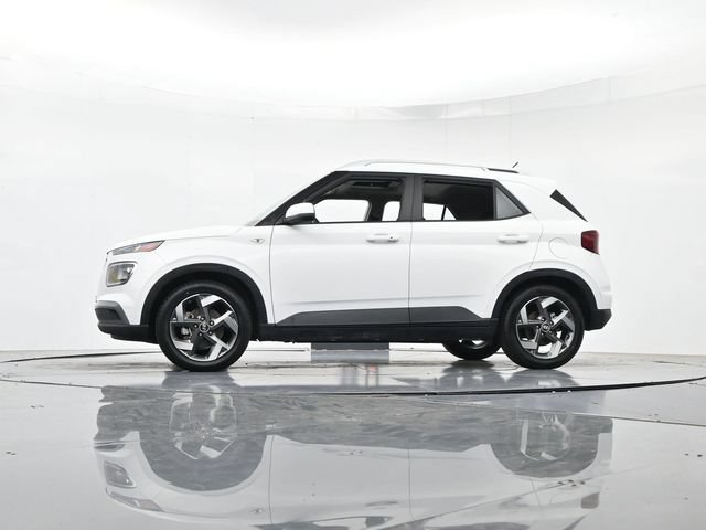Used 2024 Hyundai Venue SEL FWD image 37