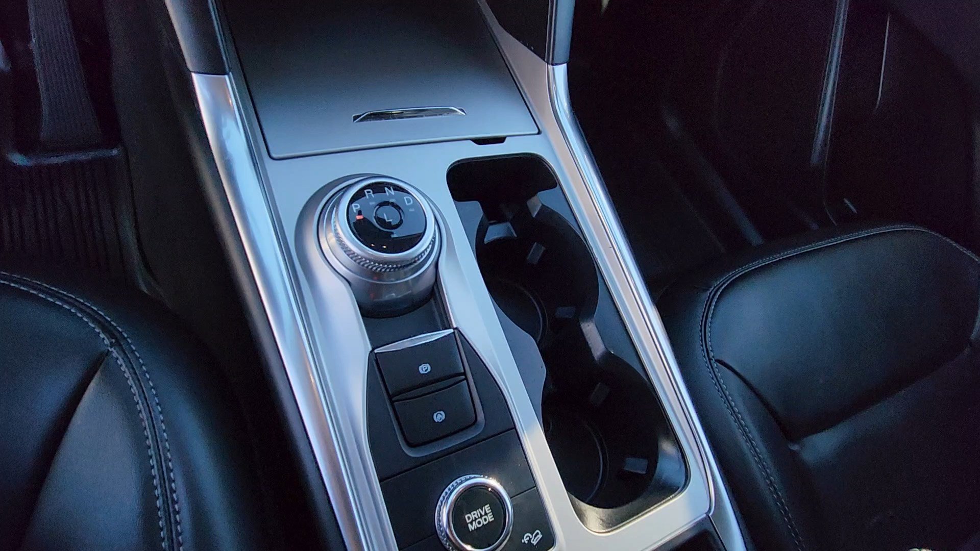 Certified 2023 Ford Explorer XLT w/ Equipment Group 202A image 27