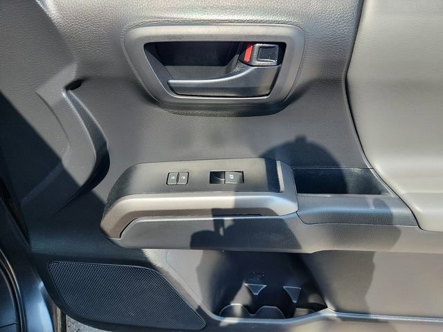 Used 2023 Toyota Tacoma SR5 AWD/4WD image 33