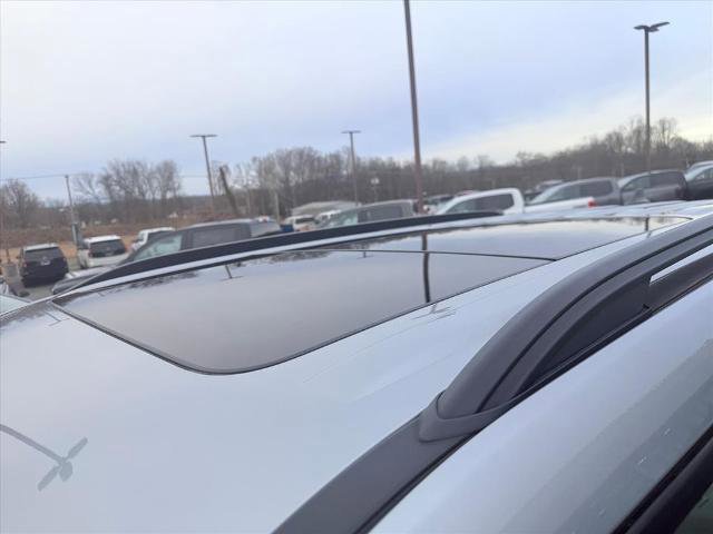 Certified 2022 Ford Explorer XLT w/ Equipment Group 202A image 12