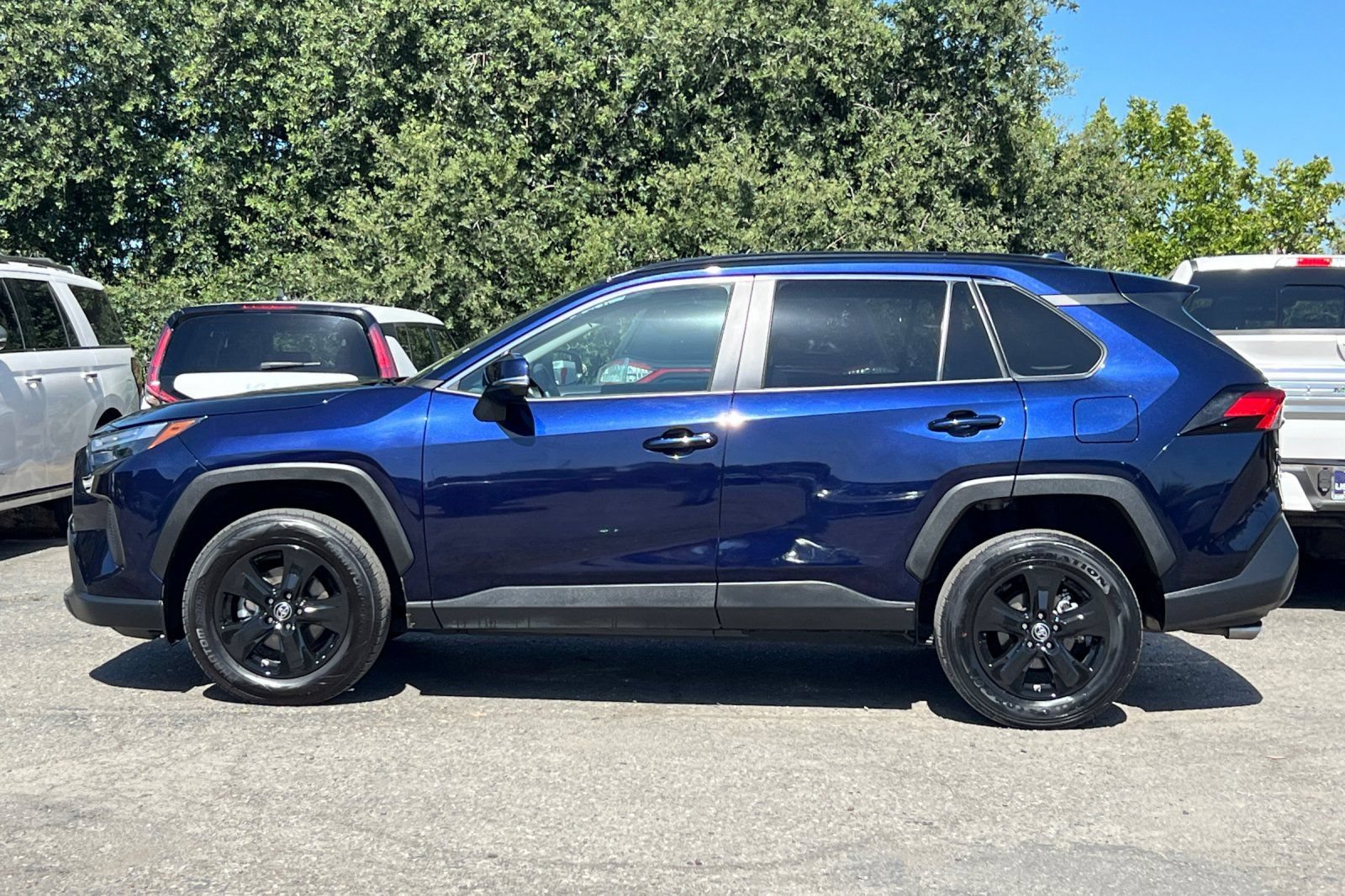 Used 2024 Toyota RAV4 XLE FWD image 7