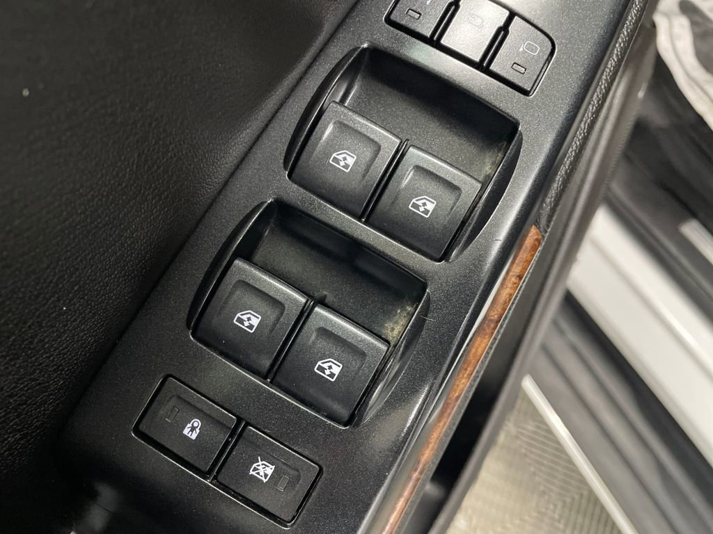 Used 2018 Chevrolet Suburban Premier image 17